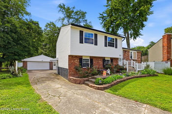 8417 Calm Ln, Louisville, KY 40219