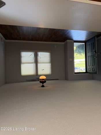8420 Damascus Cir, Louisville, KY 40228