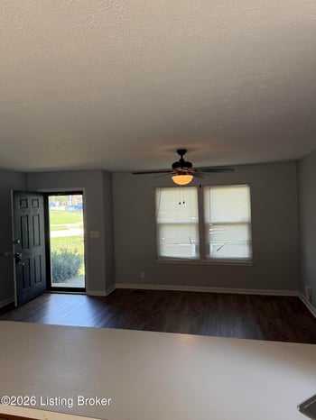 8420 Damascus Cir, Louisville, KY 40228
