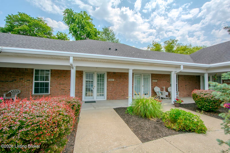 8421 Elsie Ct, Louisville, KY 40228