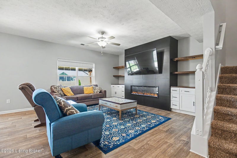 8424 Warbler Branch Way, Louisville, KY 40229