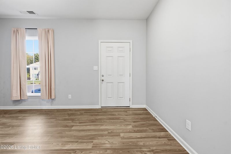 8431 Gateway Run Rd, Louisville, KY 40229