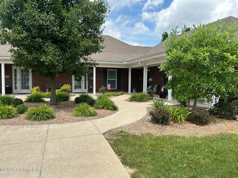 850 Garden Pointe Dr, Simpsonville, KY 40067