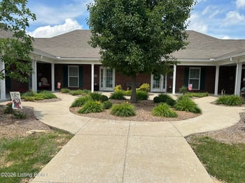 850 Garden Pointe Dr, Simpsonville, KY 40067