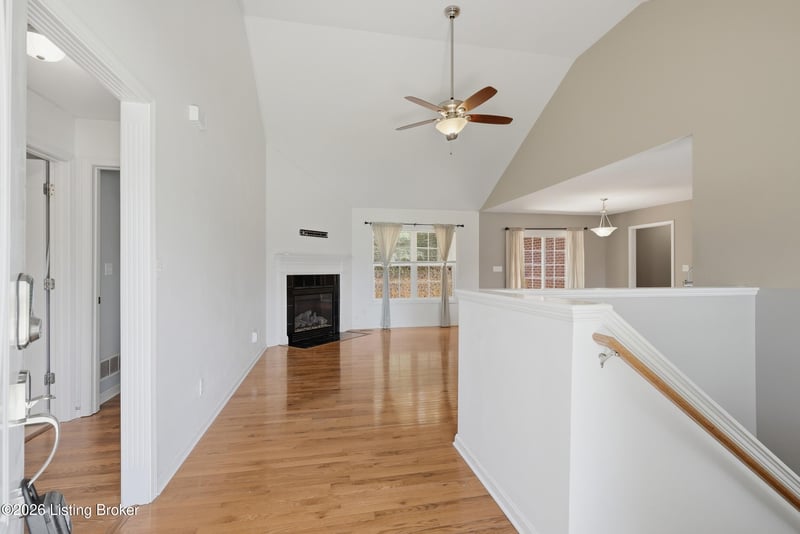 8500 Saurel Dr, Louisville, KY 40242