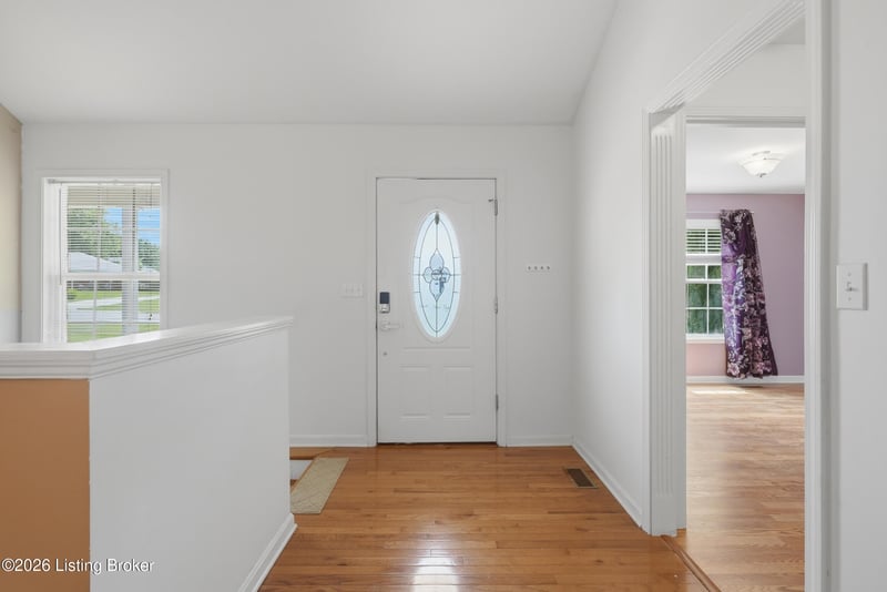 8500 Saurel Dr, Louisville, KY 40242