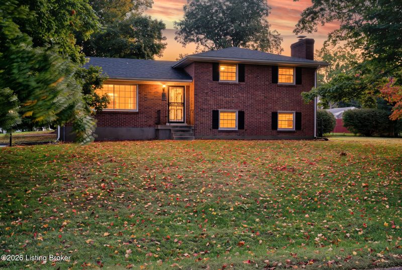 8501 Eula Rd, Louisville, KY 40219