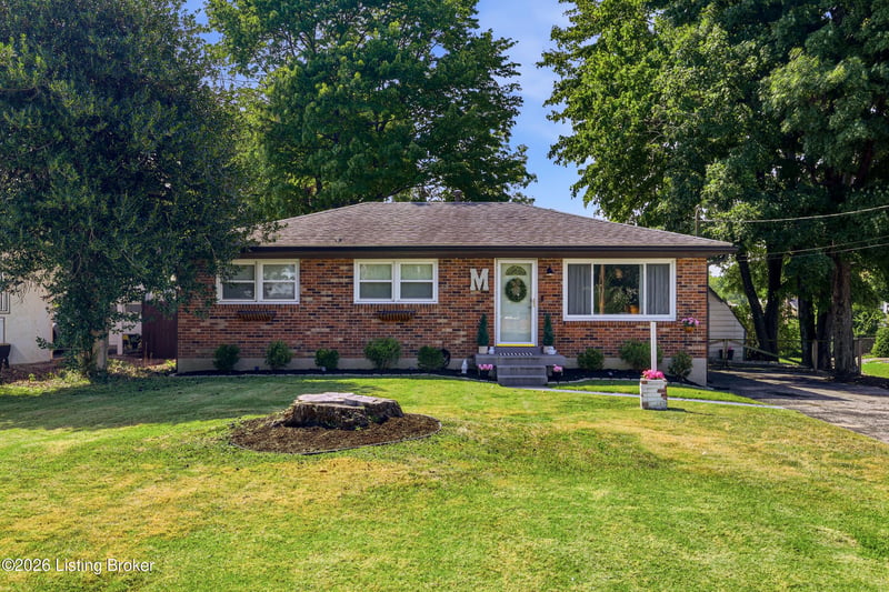 8506 Glaser Ln, Louisville, KY 40291