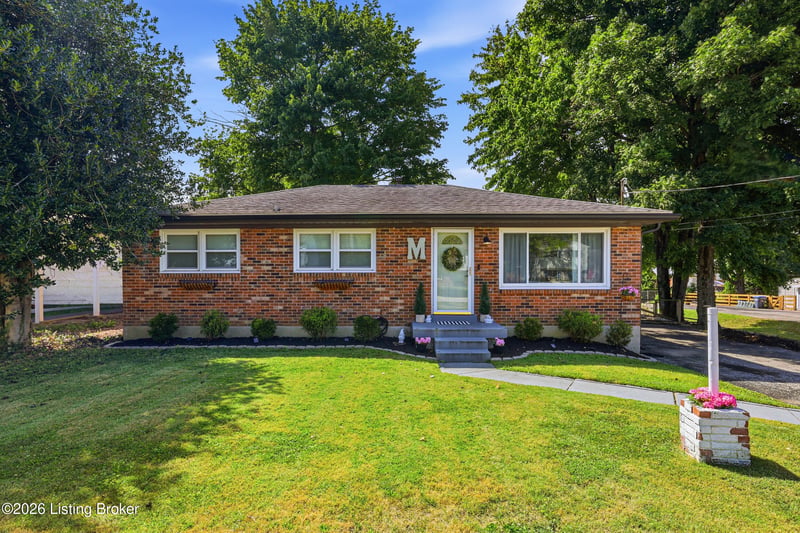 8506 Glaser Ln, Louisville, KY 40291