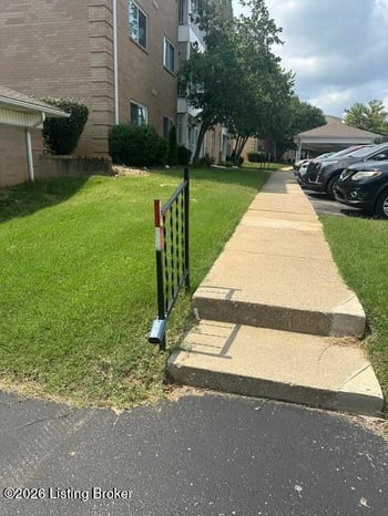 8508 Atrium Dr #1101, Louisville, KY 40220