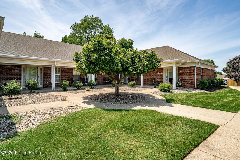 8509 Applegate Village Dr, Louisville, KY 40219