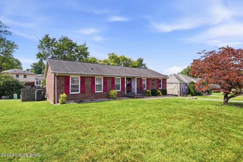 8516 Bronzewing Ct, Jeffersontown, KY 40299