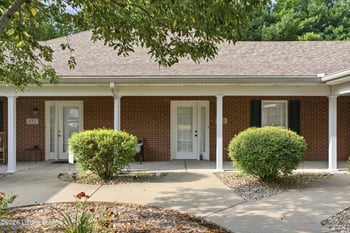 853 Garden Pointe Dr, Simpsonville, KY 40067