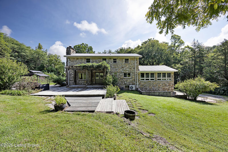 857 Overhill Dr, Shepherdsville, KY 40165