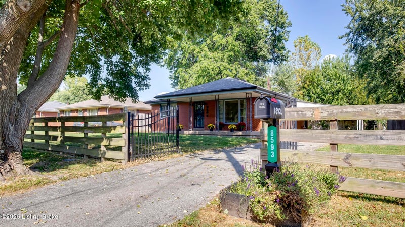 8593 Vicki Ln, Louisville, KY 40258