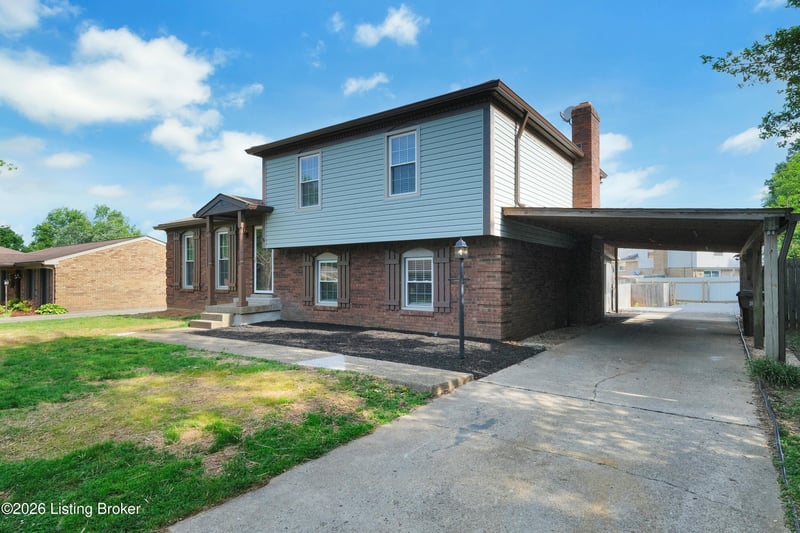 8605 Amerivan Dr, Jeffersontown, KY 40299