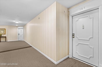 8605 Shelbyville Rd #127, Louisville, KY 40222