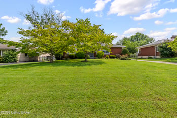 8605 Smithton Rd, Louisville, KY 40219