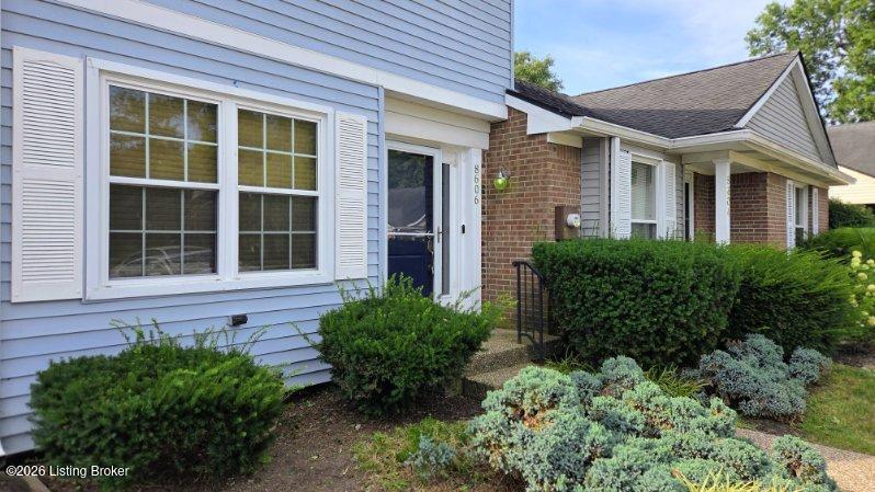 8606 Birch Ct, Briarwood, KY 40242