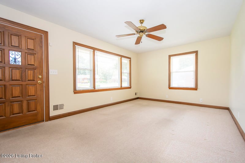 8606 Denise Dr, Louisville, KY 40219