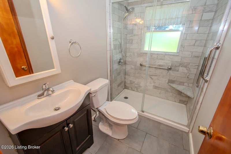 8606 Denise Dr, Louisville, KY 40219