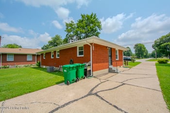 8606 Denise Dr, Louisville, KY 40219