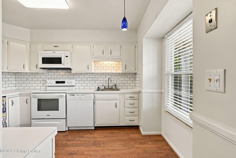 8606 Locust Ct, Louisville, KY 40242