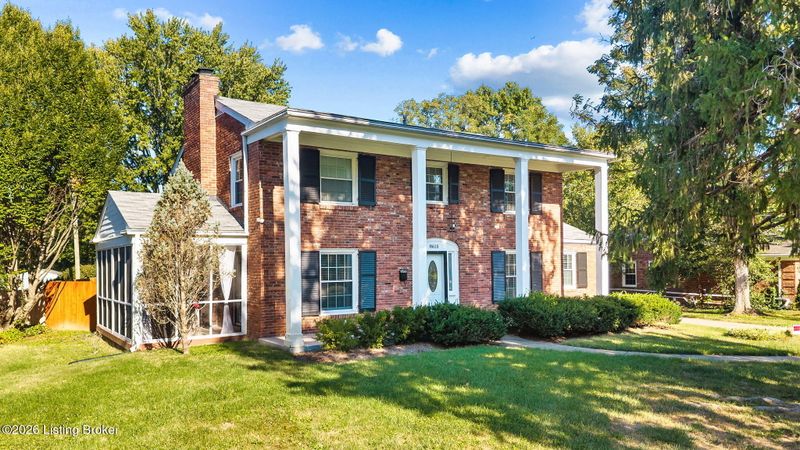 8613 Whipps Bend Rd, Bellemeade, KY 40222