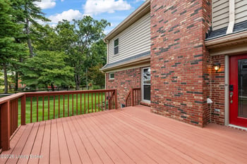 8702 Valeridge Ct, Louisville, KY 40242