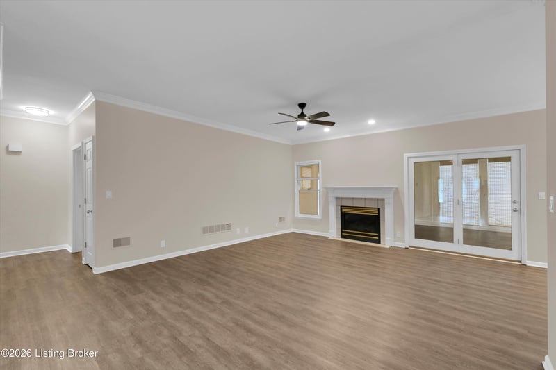 8704 Brittany Dr, Louisville, KY 40220
