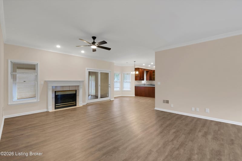 8704 Brittany Dr, Louisville, KY 40220
