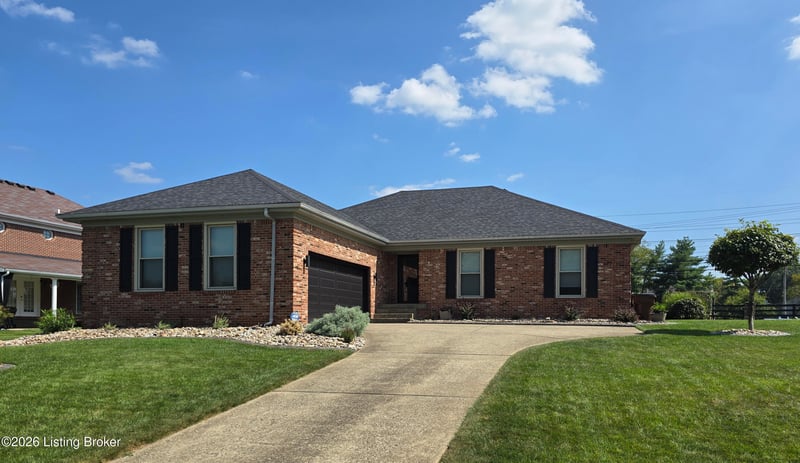8704 Valeridge Ct, Louisville, KY 40242