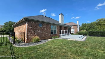 8704 Valeridge Ct, Louisville, KY 40242