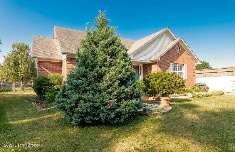 8705 Filson Fields Ct, Louisville, KY 40219