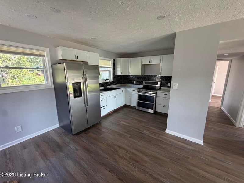 8706 Gary Way, Louisville, KY 40118