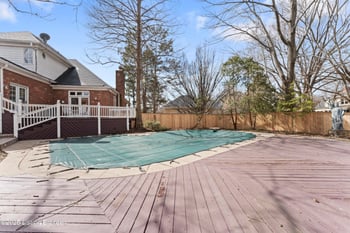 8710 Oldbury Pl, Louisville, KY 40222