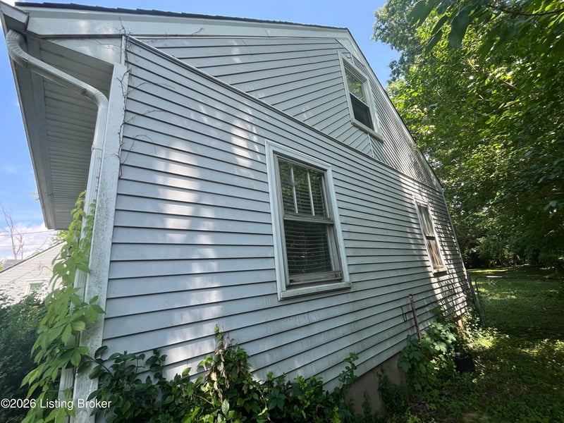 8717 Blue Lick Rd, Louisville, KY 40219