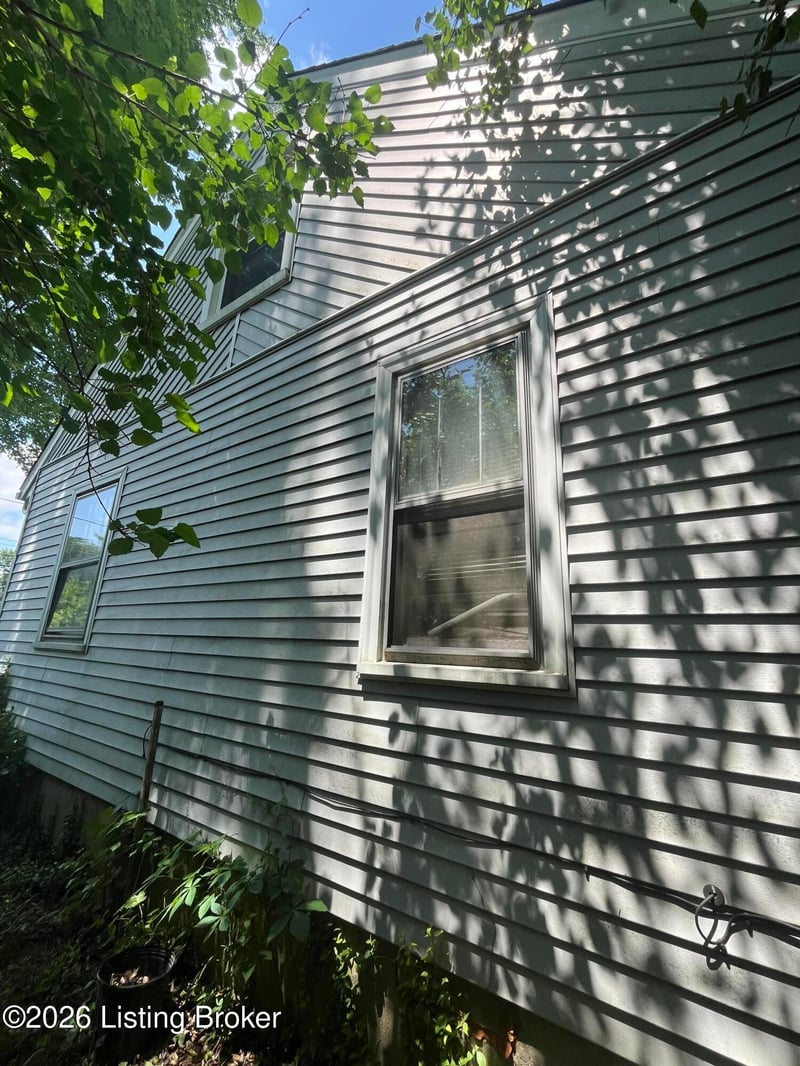8717 Blue Lick Rd, Louisville, KY 40219