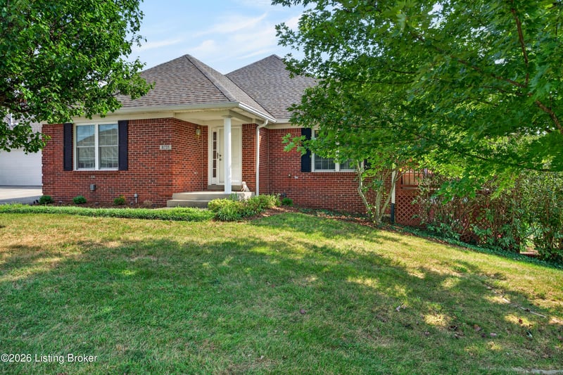 8731 Lough Dr, Louisville, KY 40291