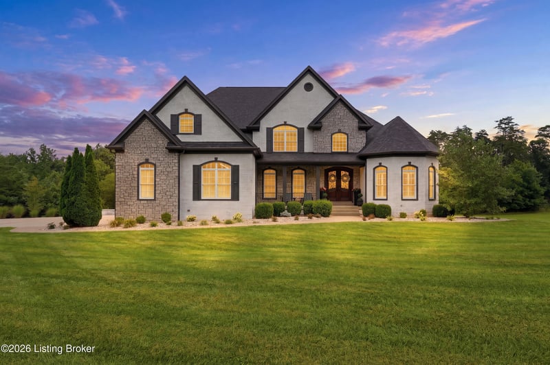 878 Woodsdale Farm Dr, Shepherdsville, KY 40165