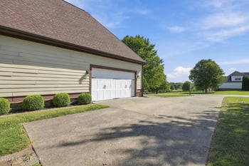 88 Fox Lair Blvd, Fisherville, KY 40023