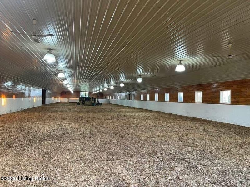 880 Louisville Farms Rd, Coxs Creek, KY 40013