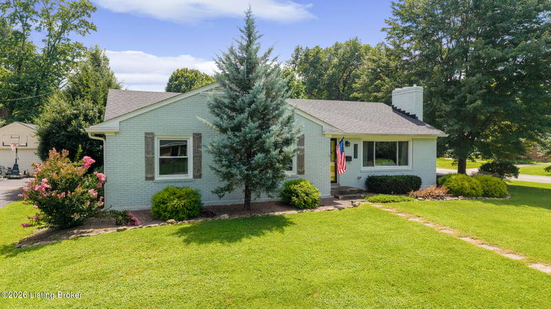 8800 Charing Cross Rd, Louisville, KY 40222