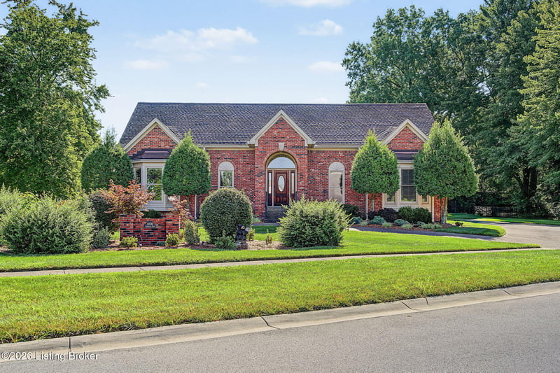8800 Timberline Dr, Louisville, KY 40291