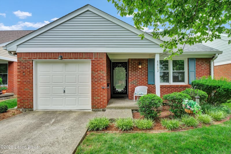 8802 Doe Run Ct, Louisville, KY 40242