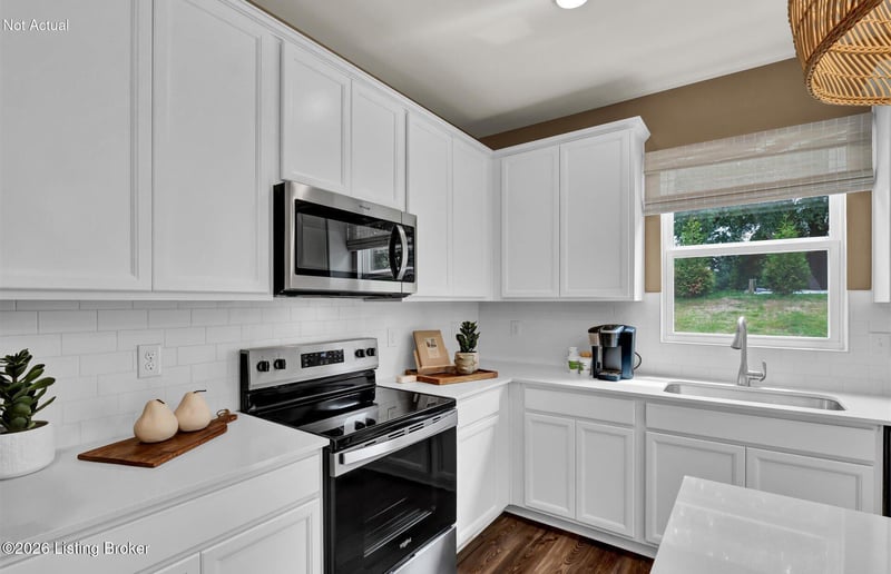 8807 Fairmount Cove Pl, Louisville, KY 40291