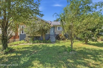 8808 Loch Lea Ln, Louisville, KY 40291