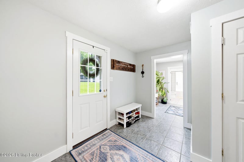 8809 Old Bates Rd, Louisville, KY 40228