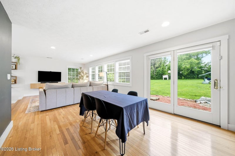 8809 Old Bates Rd, Louisville, KY 40228