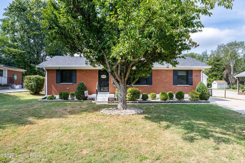 8814 Maple Rd, Louisville, KY 40229